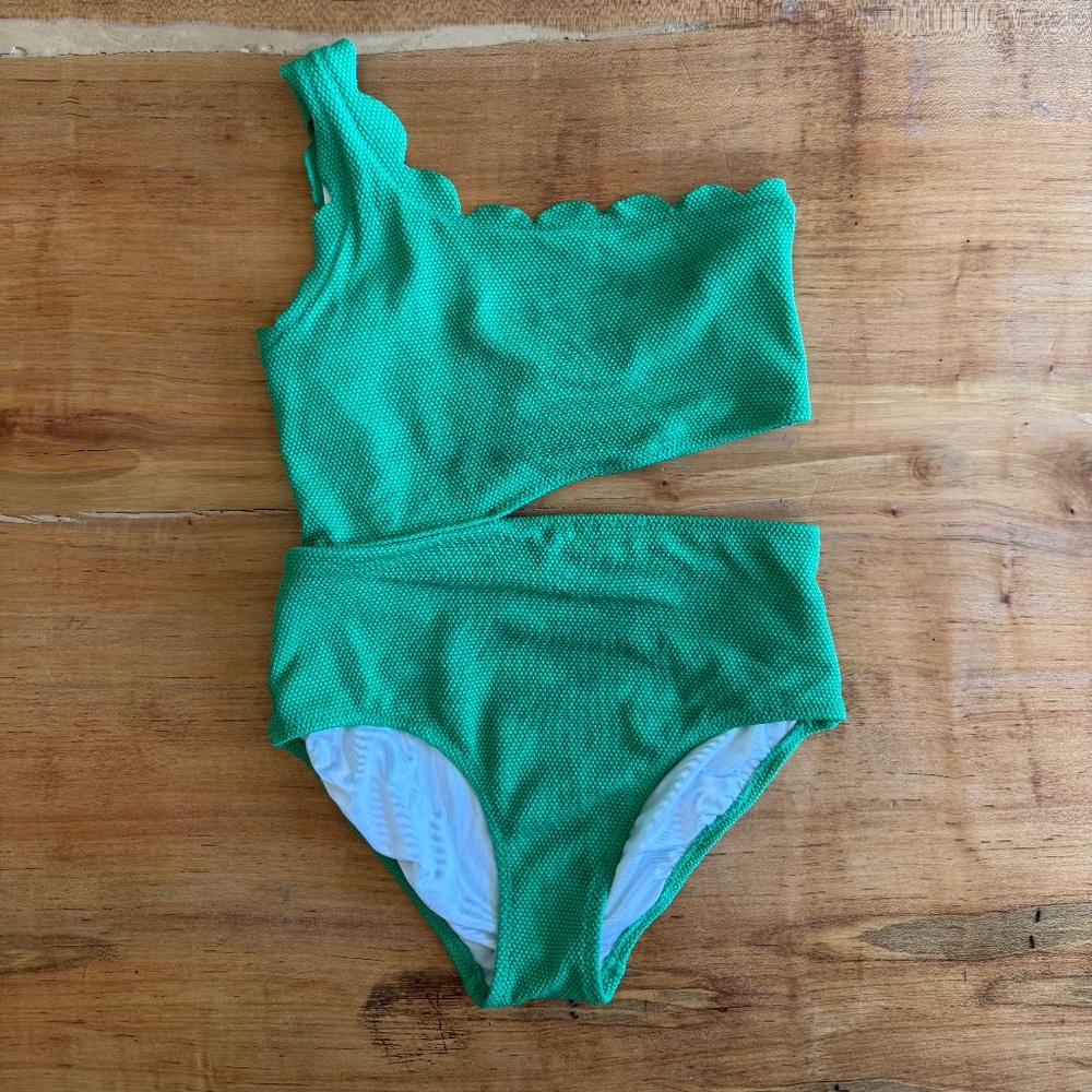 Girls swimsuit